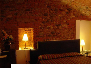 Hotels in Candia Canavese